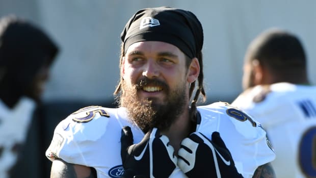 Baltimore Ravens defensive end Derek Wolfe (95)